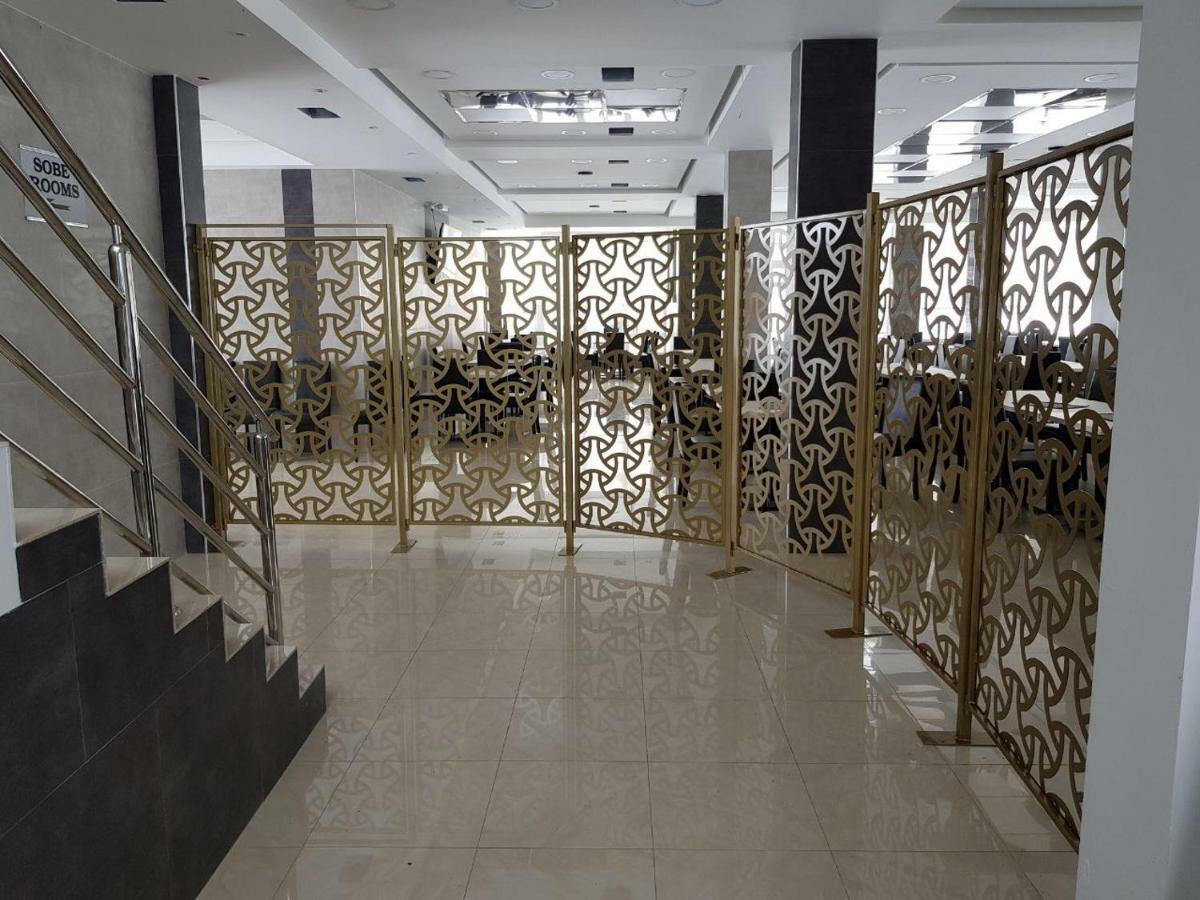 الشقق الفندقية نوفي بازارفي  Emro-S المظهر الخارجي الصورة
